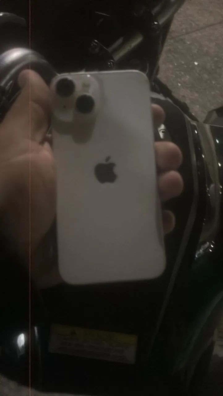 25720000