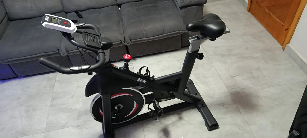 Bicicleta Ergométrica Odin fit para Spinning semi nova 
