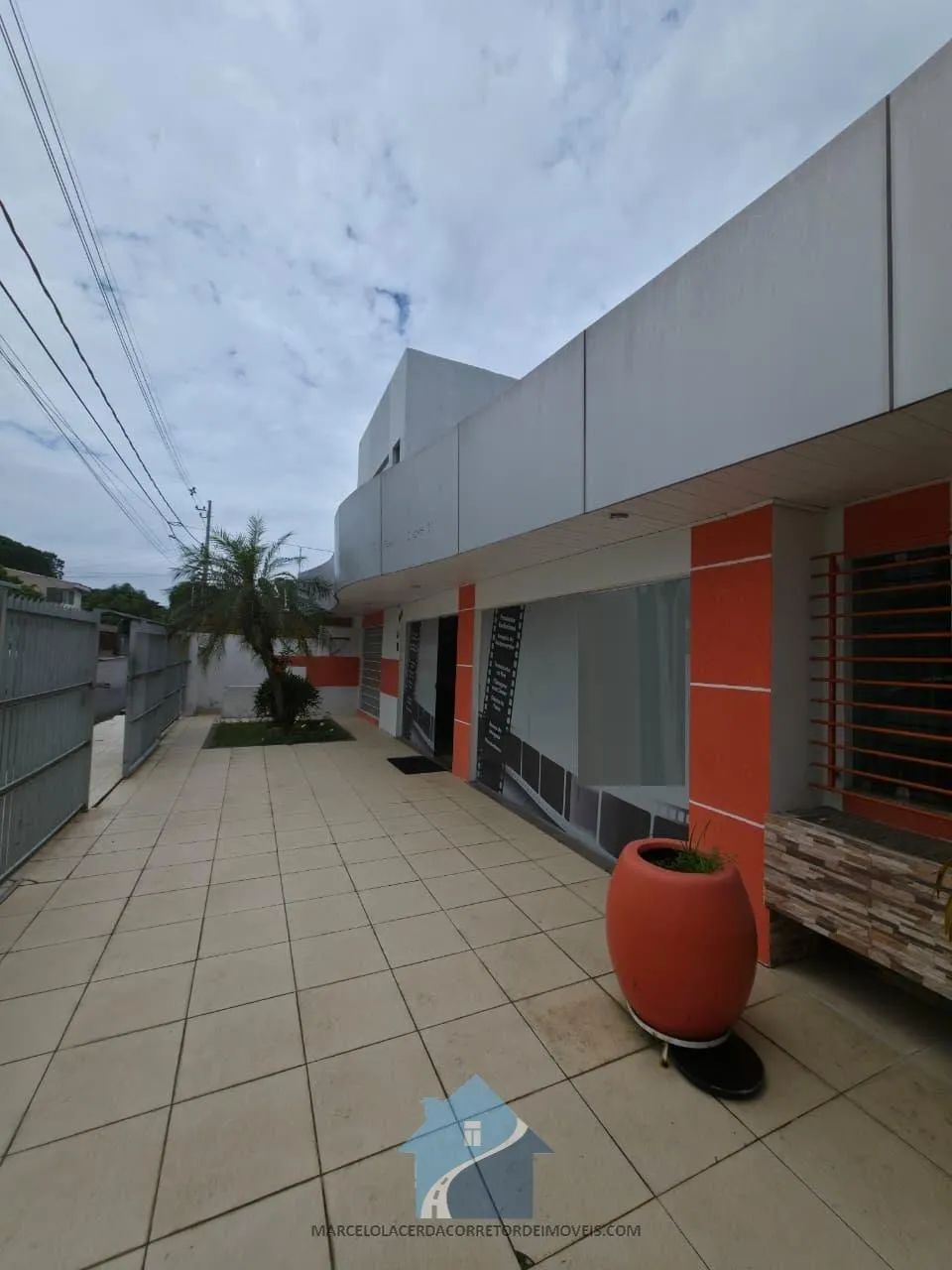 Imóvel Comercial no Conjunto Tiradentes - Aleixo - Foto 2
