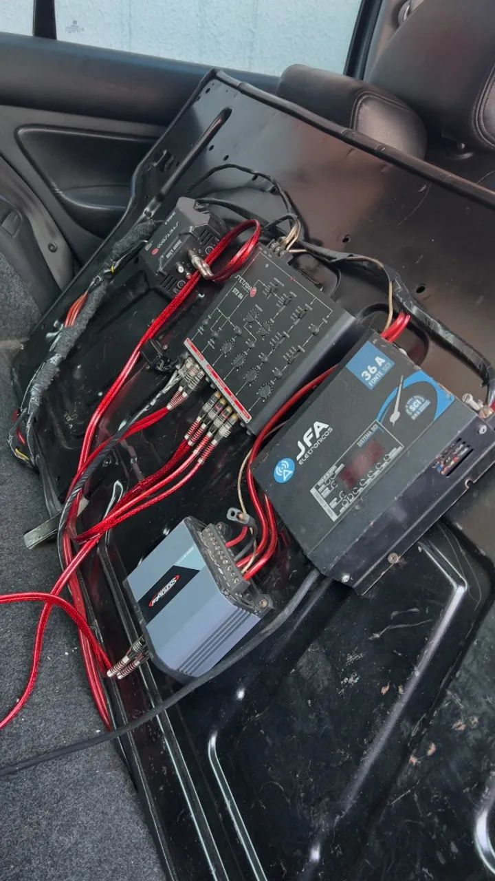 Som para carro completo com multimídia