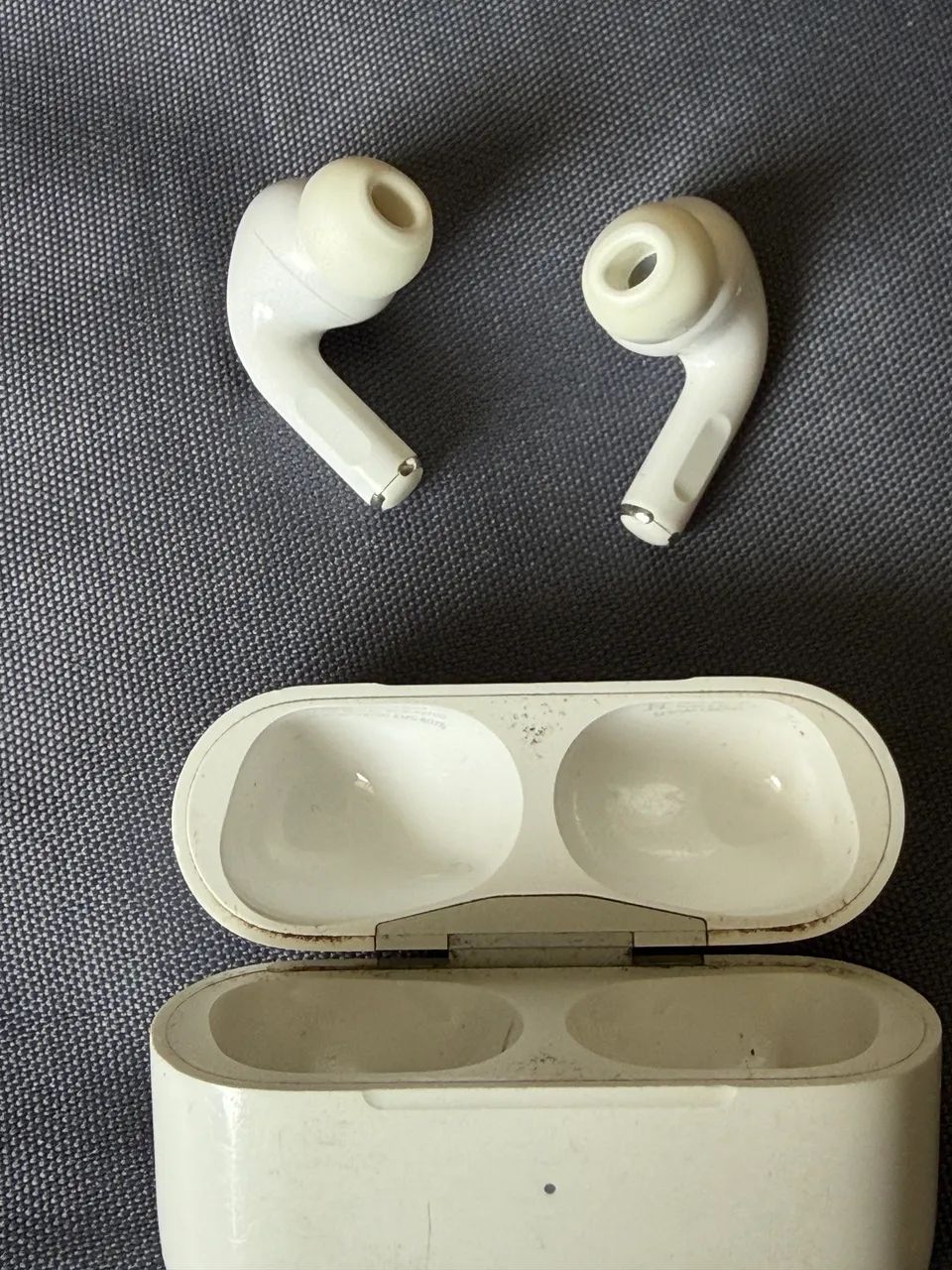 AirPods Pro 2 Originais + MagSafe cabo de Brinde