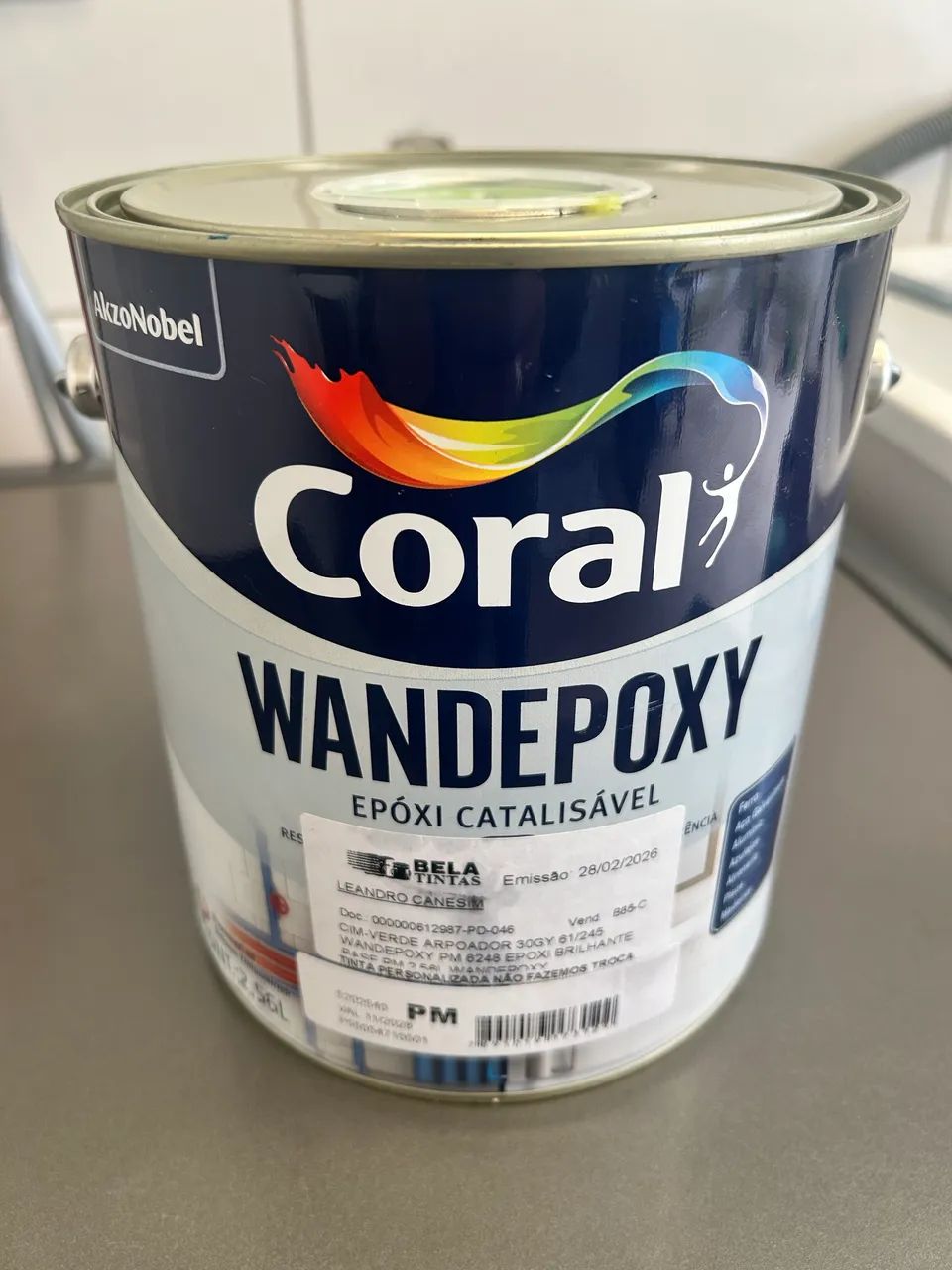 Tinta epoxi brilhante - coral - 2,56L - cor verde arpoador - nova - Foto 2