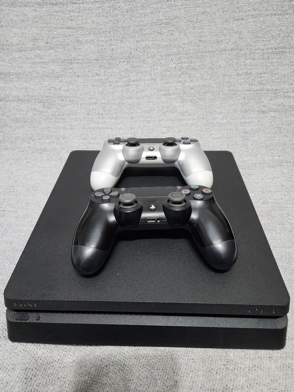Playstation 4 slim 1TB