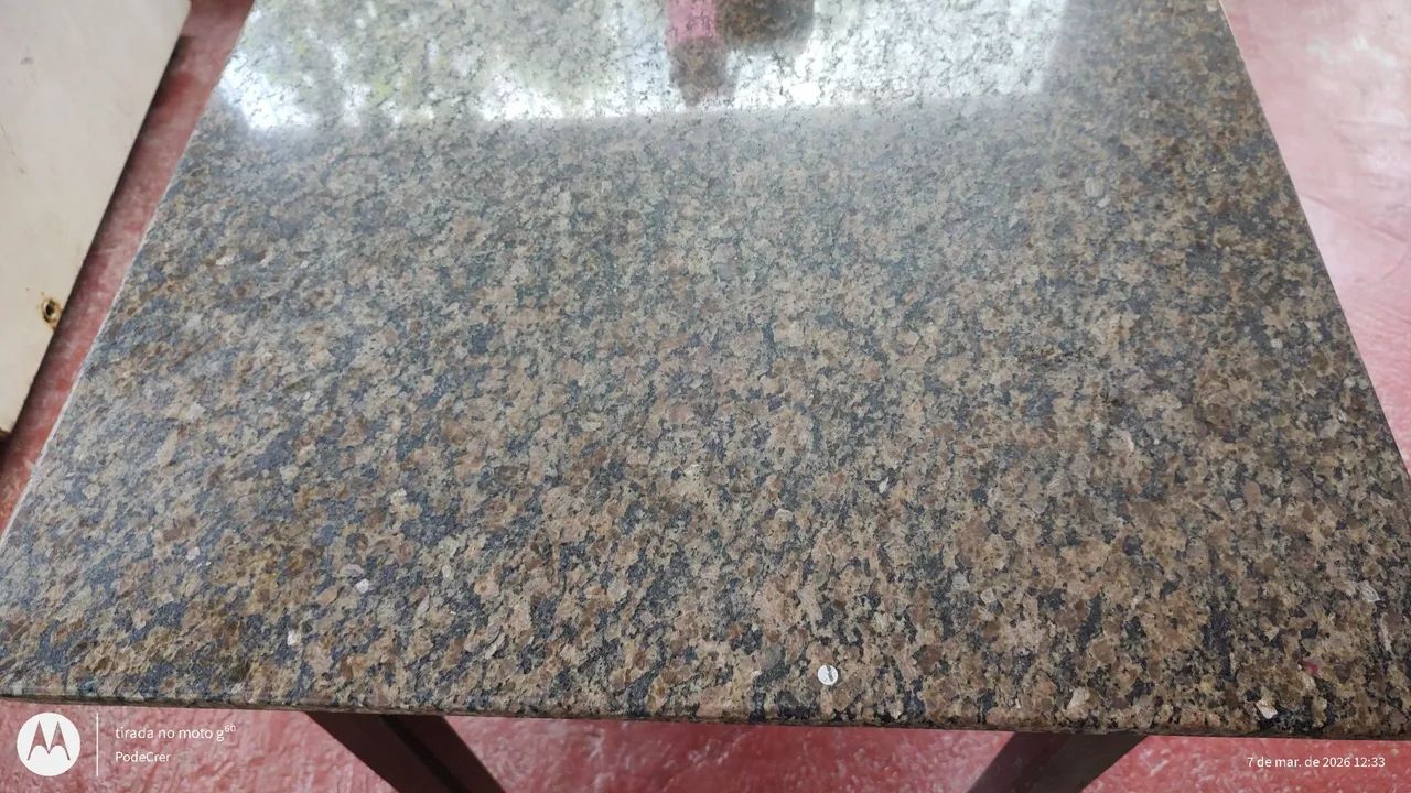 Mesa de marmore e madeira ,1,40 x 80 - Foto 2