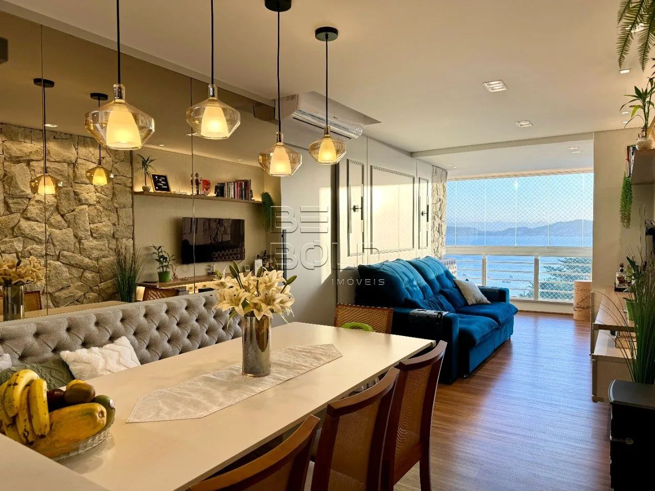 Apartamento com 2 dormitórios mobiliado no Abraão