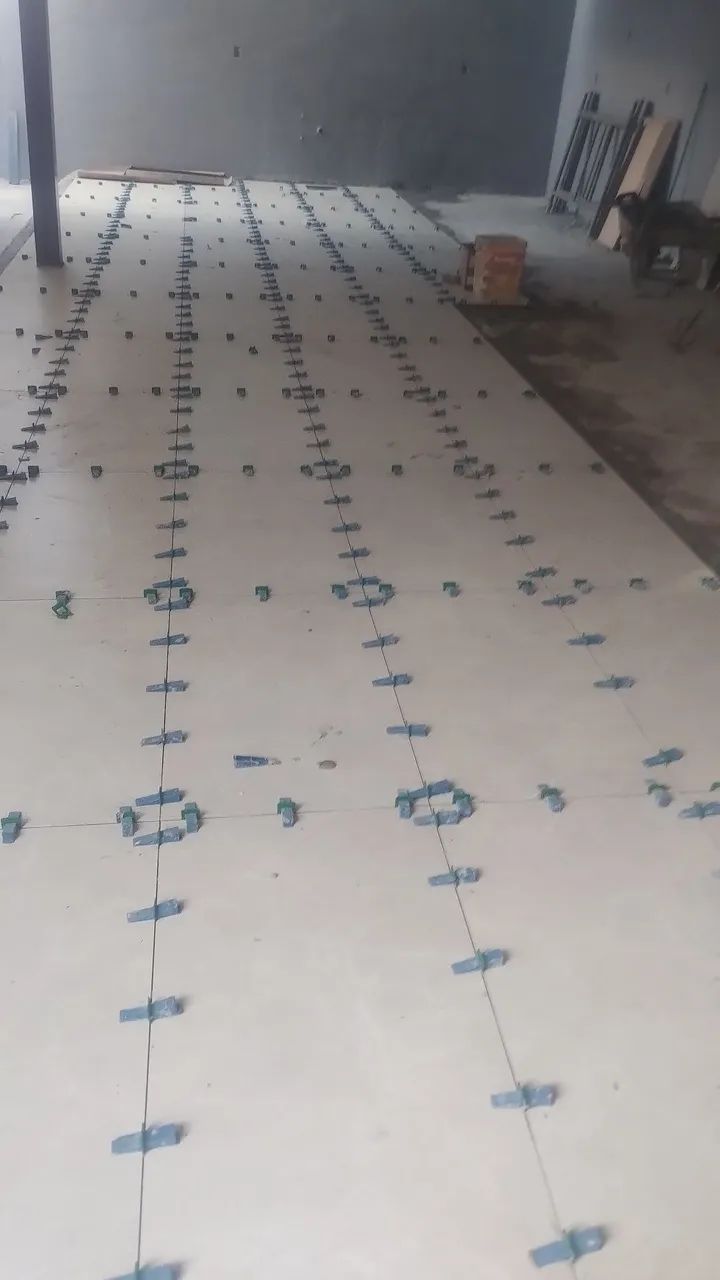Pedreiro eletricista encanador e pintor e telhados  - Foto 5
