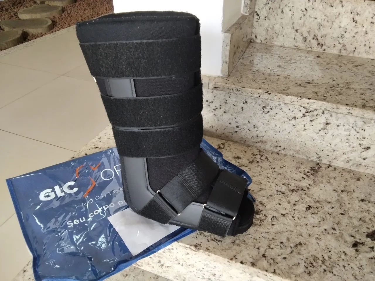 BOTA ORTOPÉDICA PEQUENO 