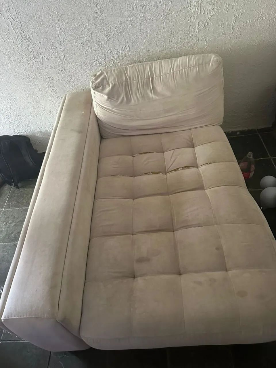 Sofá chaise e sofá de dois lugares 