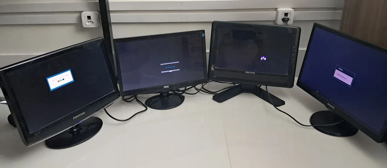 Vendo 04 Monitores Usados Funcionais (19" e 16") - Philips, AOC e Positivo