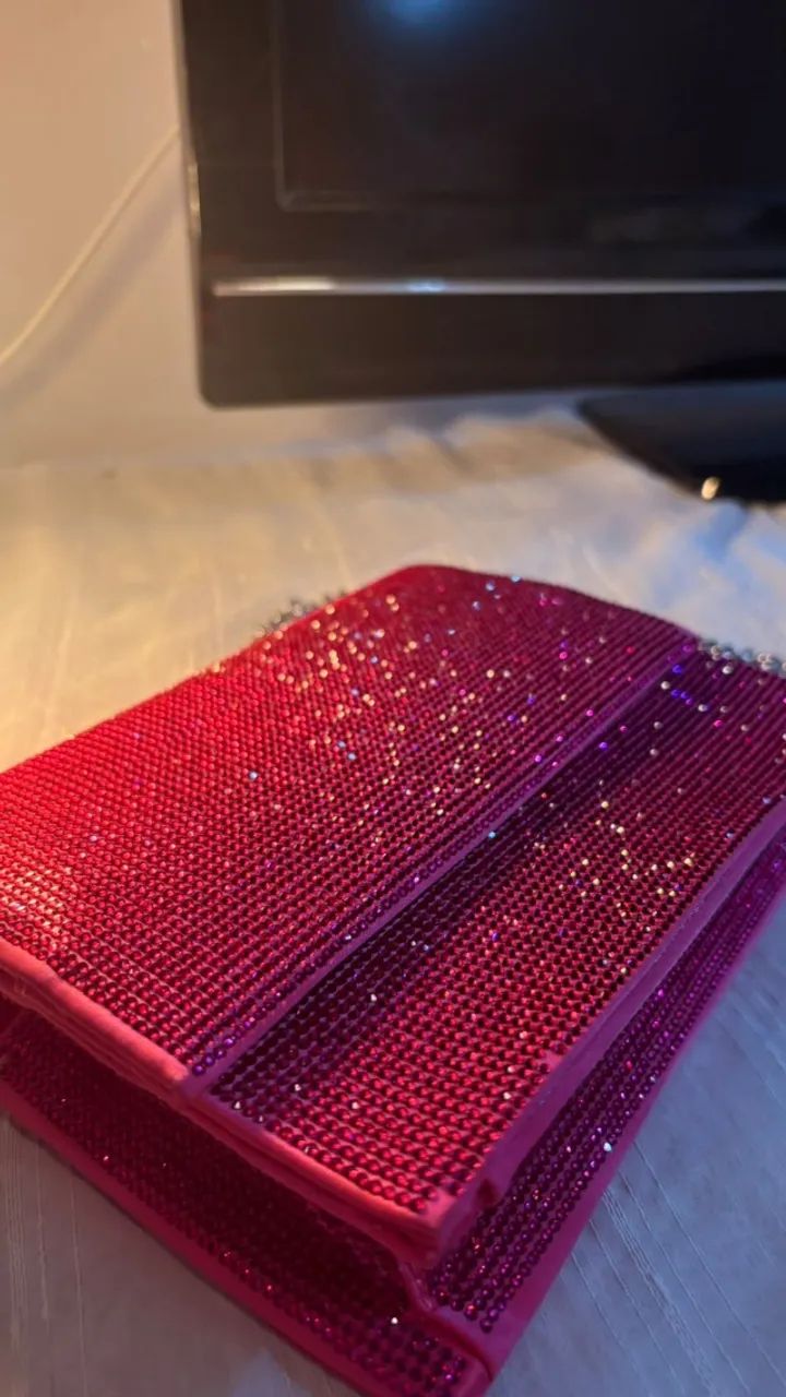 Bolsa Zara Rosa com Pedrarias e Alça de Corrente - Original - Foto 4