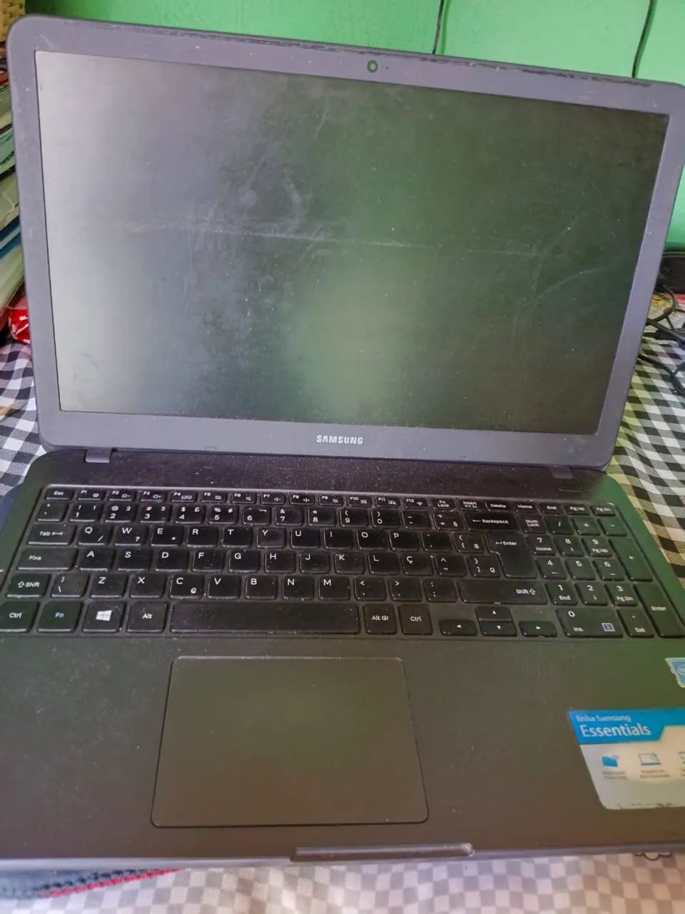 Notebook Samsung Essentials E20 4GB RAM + HD 500GB