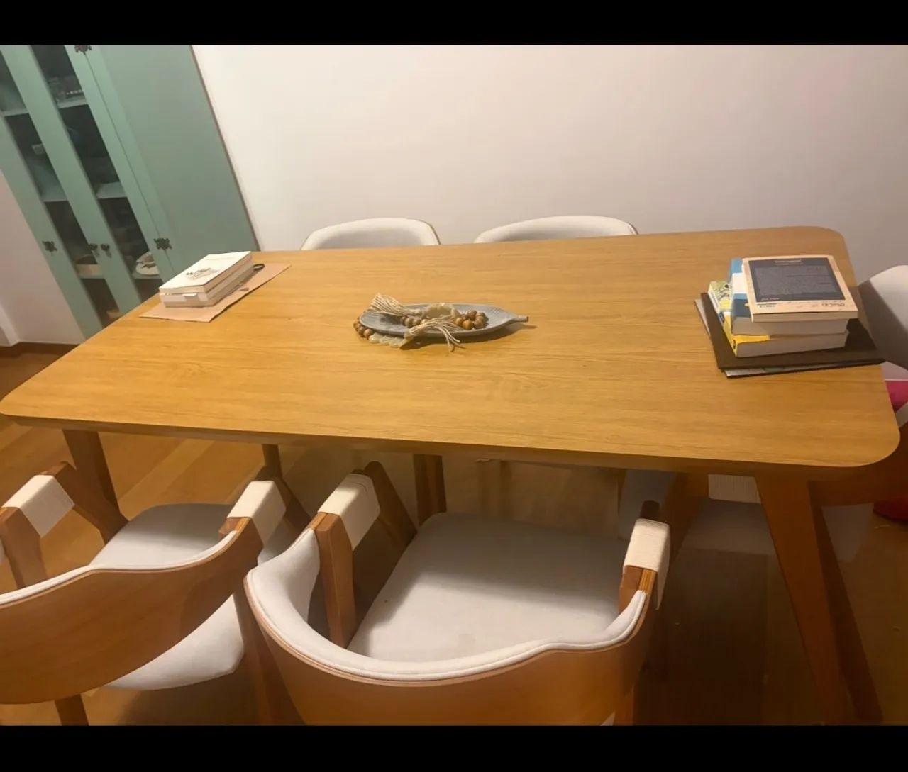 Mesa retangular madeira - ótimo preço e comprada recentemente