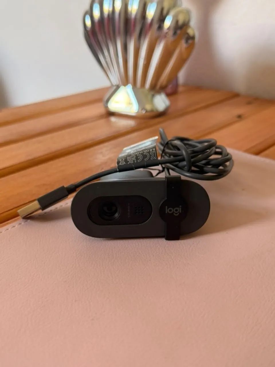 Webcam Logitech Brio 100 com Microfone Embutido - Foto 2