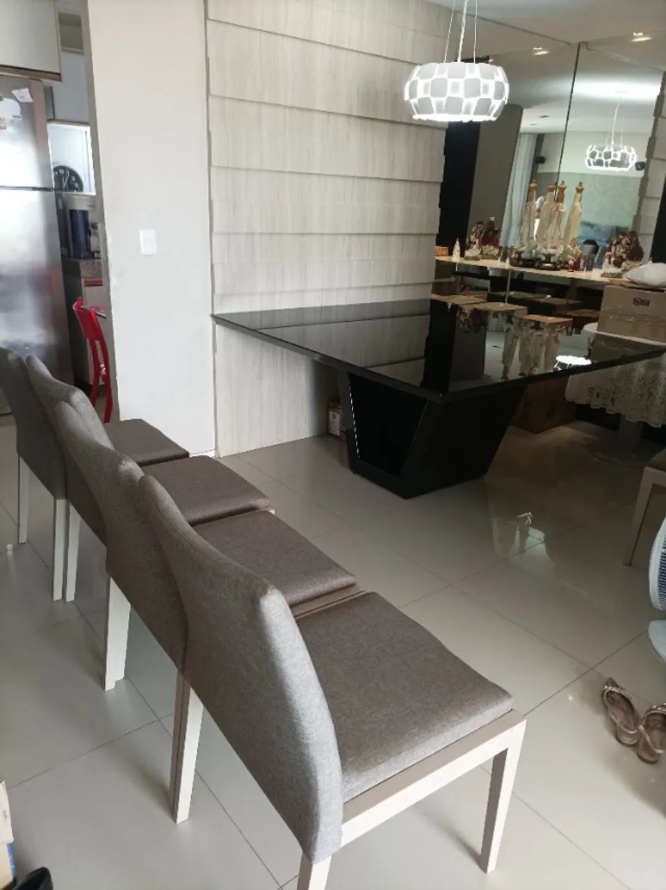 Mesa de Jantar com 6 cadeiras, GRANDE OPORTUNIDADE.