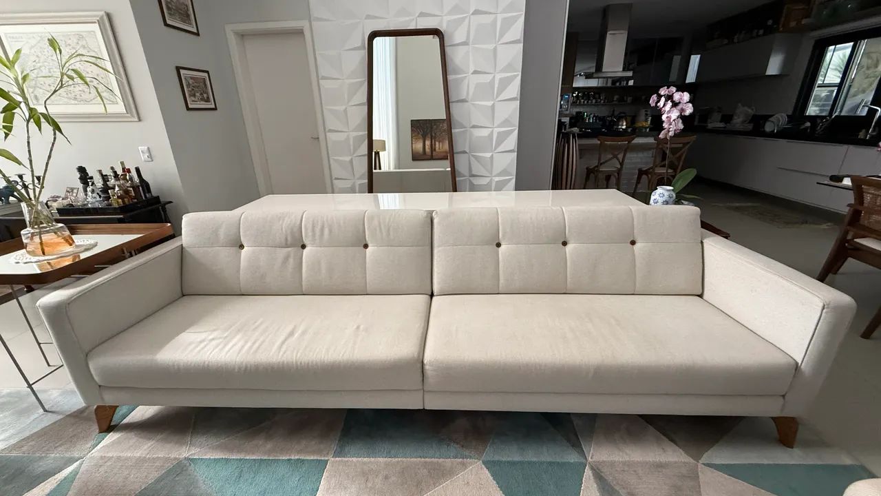 Sofá 3 lugares de alto padrão - Design contemporâneo