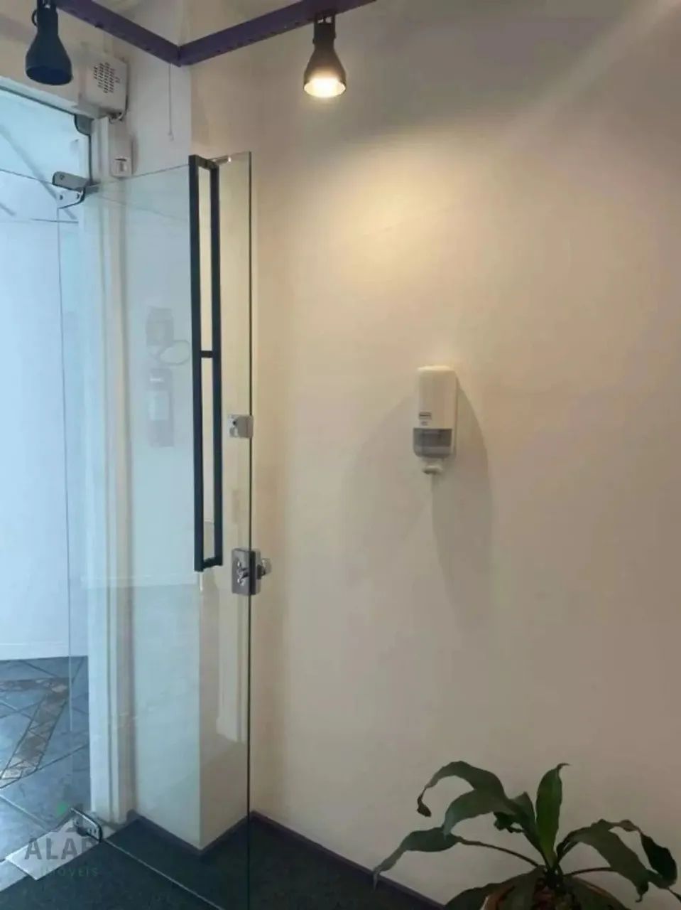 Sala Comercial à Venda e Aluguel na Berrini - Foto 4