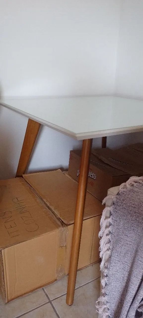Mesa com 4 cadeiras  - Foto 3