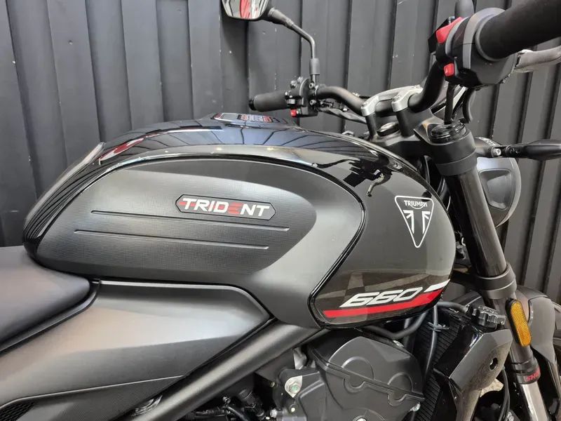 Triumph Trident 660 660 cc  - Foto 5