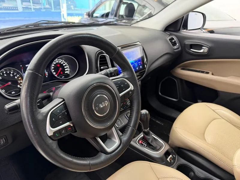Jeep Compass Longitude 2.0 4X2 Flex 16V Aut. 2017 - Foto 4