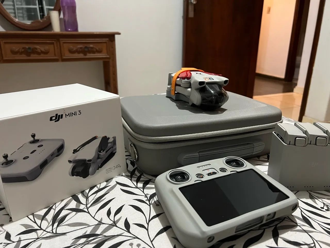 Drone DJI Mine 3 seminovo zero 