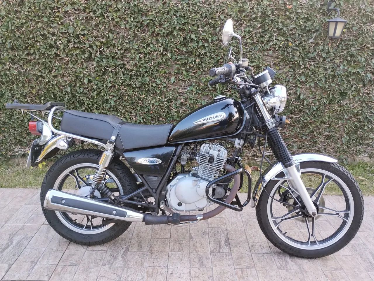 Suzuki Intruder 125 - Foto 2