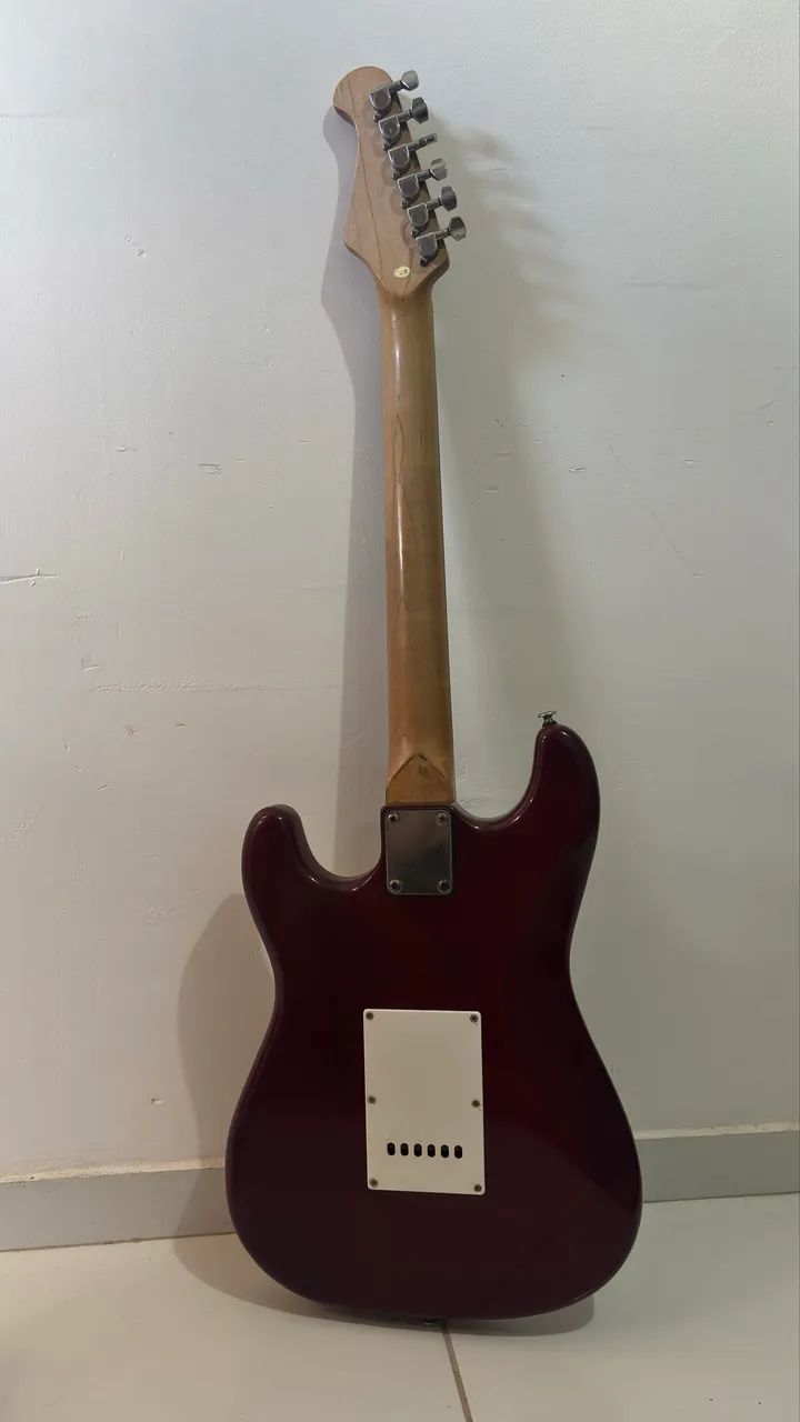 Guitarra Clark e amplificador Marshall - Foto 3