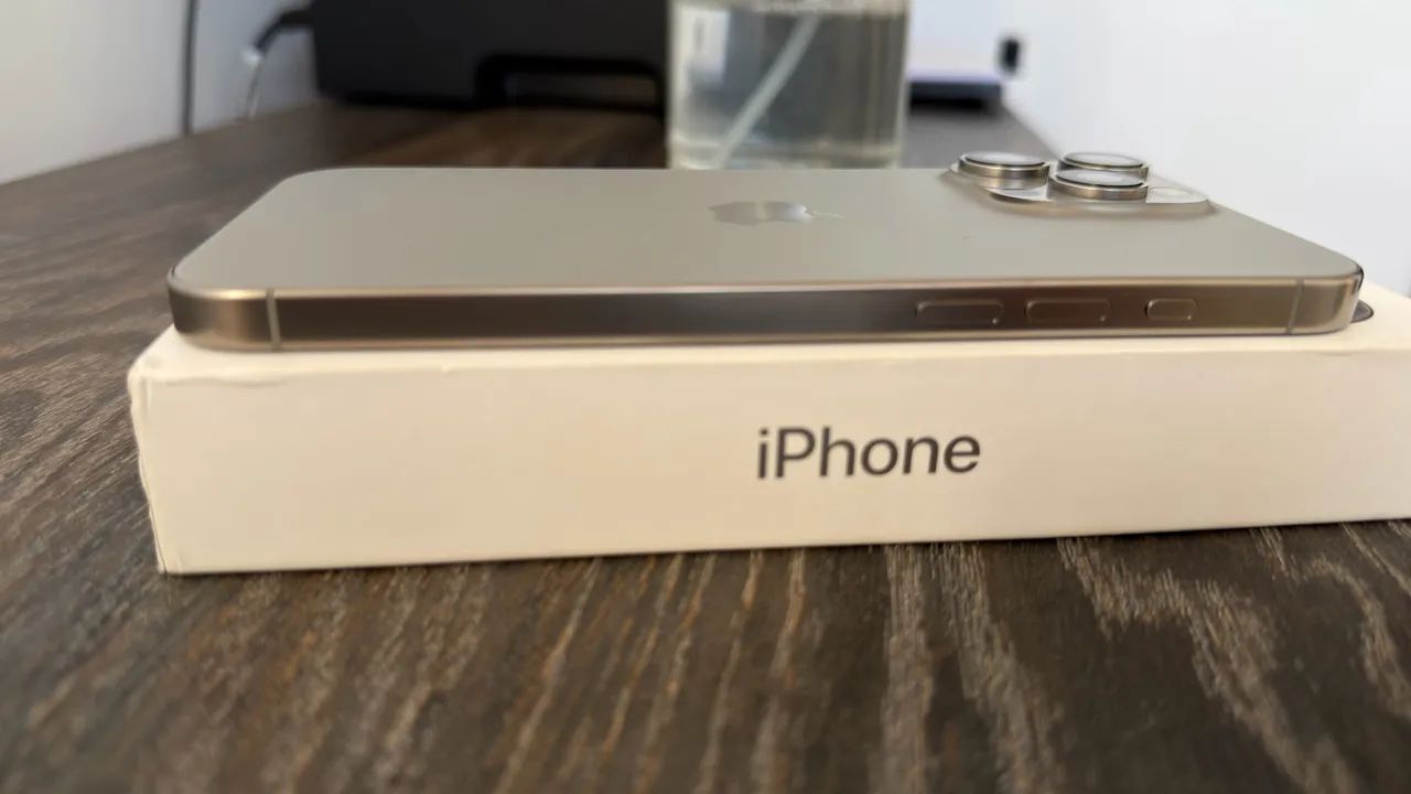 iPhone 16 Pro Max 99%BAT Na garantia - Foto 2
