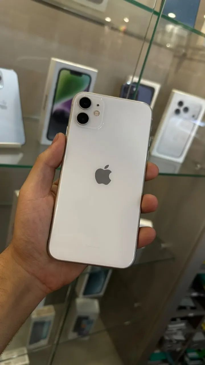 IPHONE 11