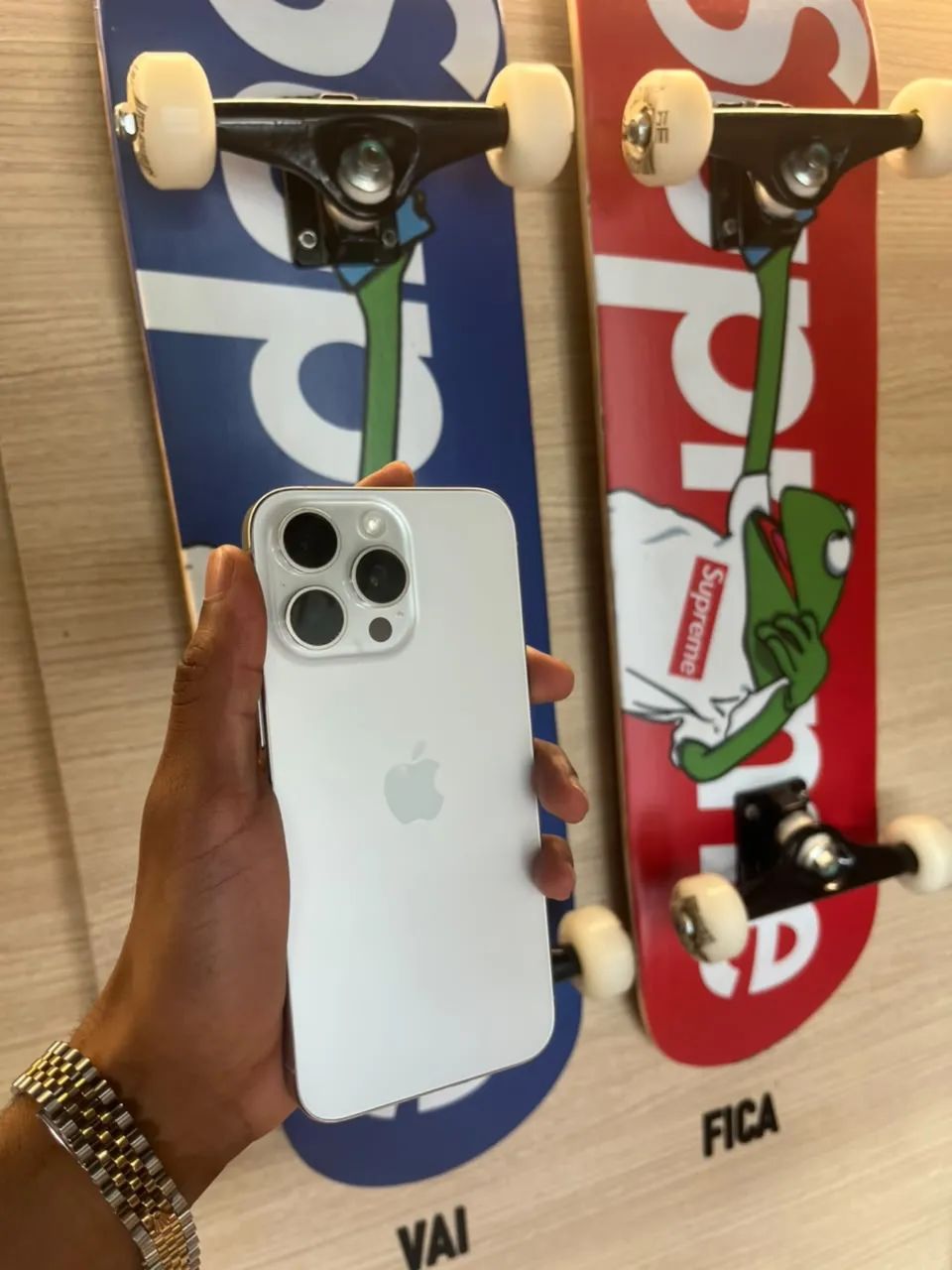 iPhone 15 Pro Max -256GB  - Foto 4