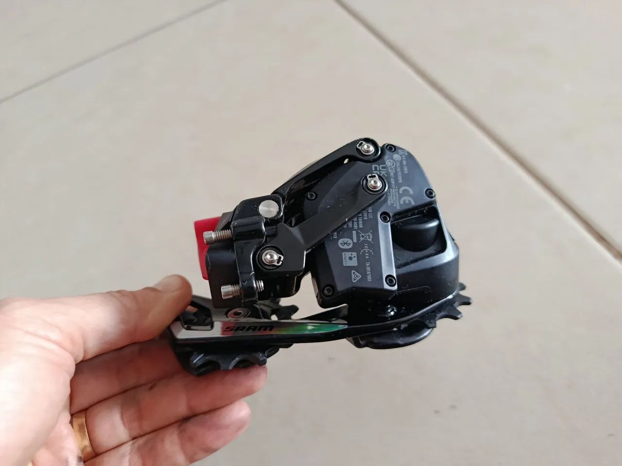 Câmbio traseiro sram force 12v eletrônico sem bateria... - Foto 3