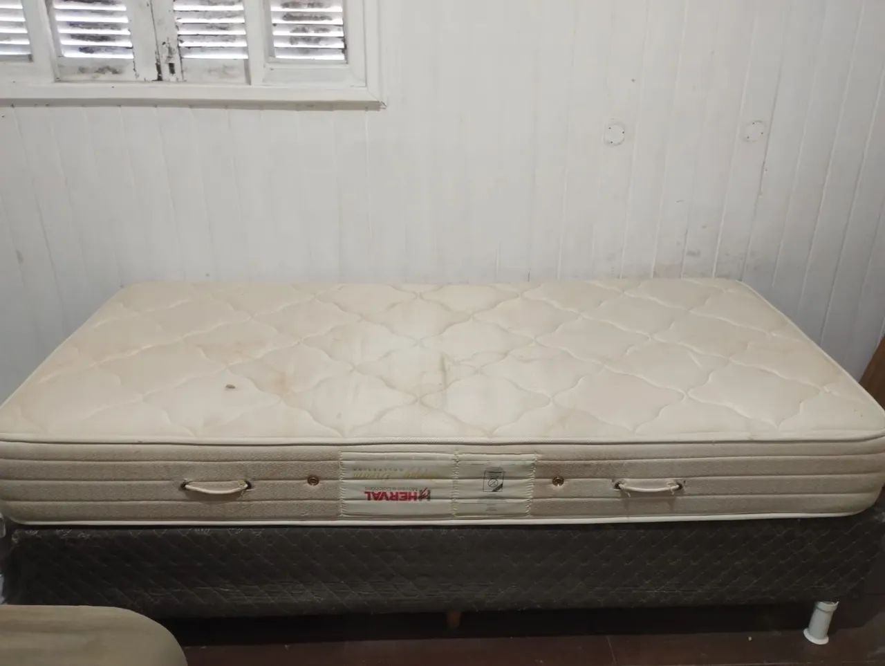 Cama Box solteiro 