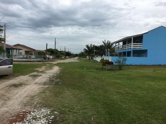 Terreno grande perto da praia para construção geminados ou para uma bela casa! - Foto 4