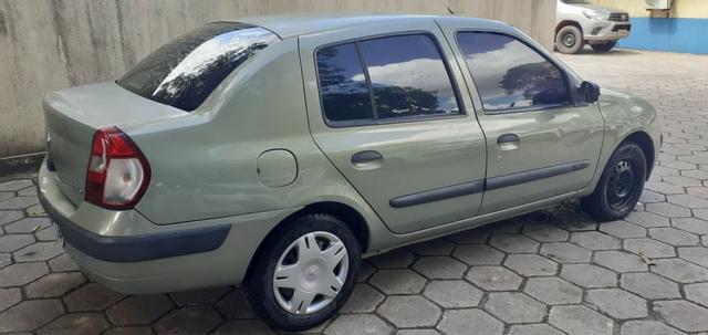 Renault Clio sedan 1.0 16v - Foto 2