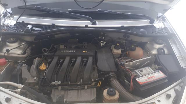 Vendo ou troco sandero por carro 2013 em diante - Foto 9