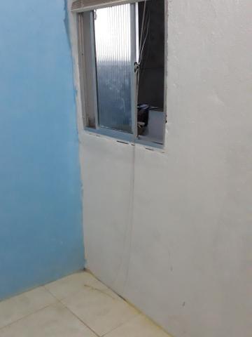 Aluga-se kitnet com 2 quartos - Foto 6