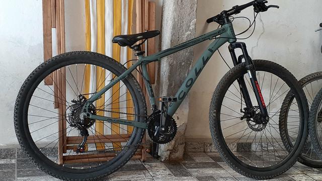 Bicicleta top para caminhada e ciclismo Collin semi nova