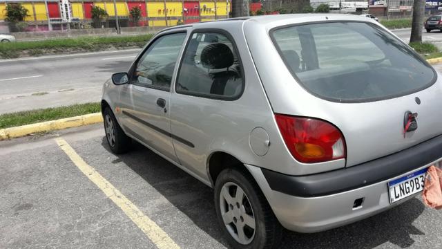 Ford fiesta gl ano 2000 - Foto 5