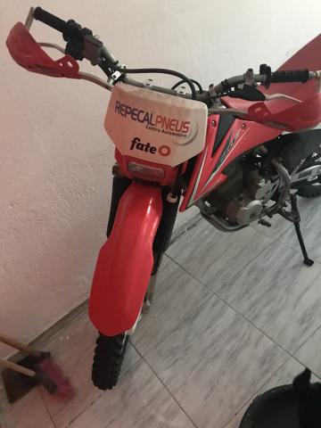 Crf 230 ano 2010, muito nova - Foto 2