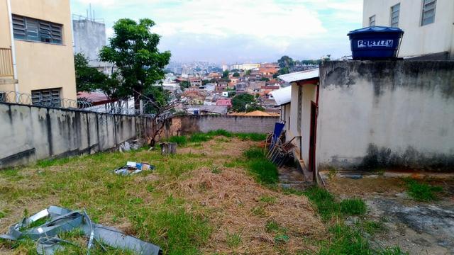Excelente Lote Próximo ao Centro de BH, 520 m2 + 2 lojas e benfeitorias