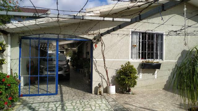 Casa averbada! vendo ou troco por chácara