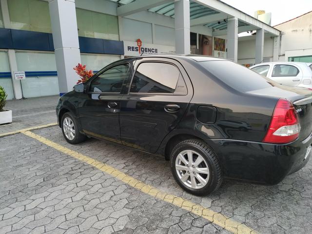 Etios sedan 1.5 automático 2017 - Foto 5