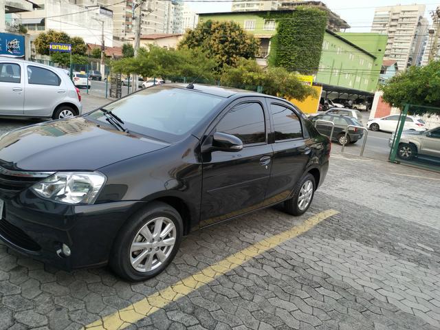 Etios sedan 1.5 automático 2017