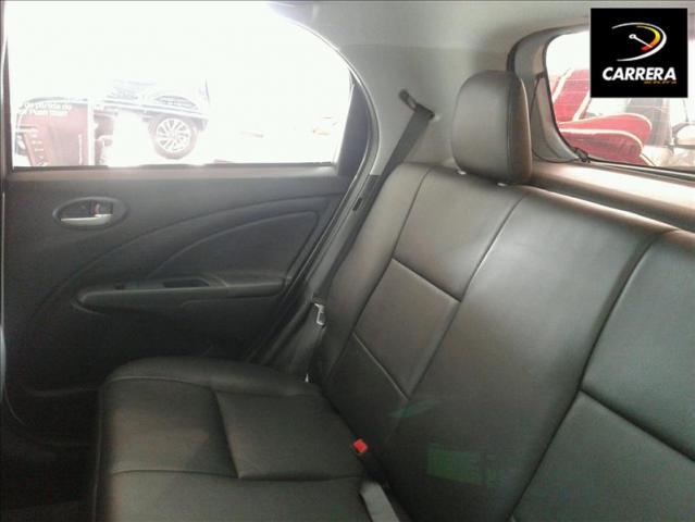 Toyota Etios 1.5 xs 16v - Foto 6