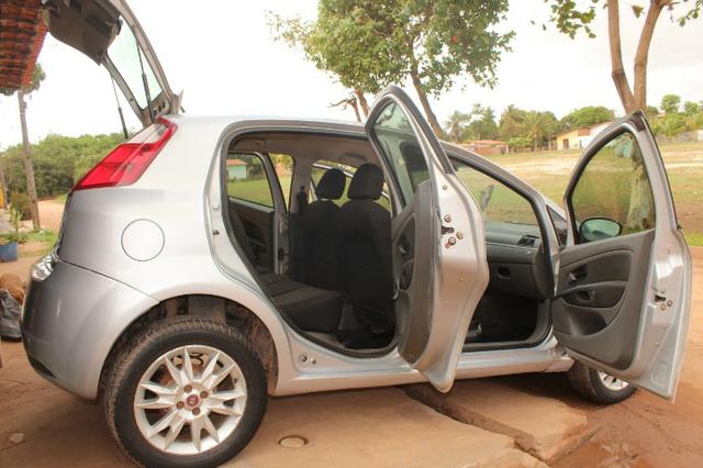 Fiat Punto Attractive 1.4 2012 - Foto 4