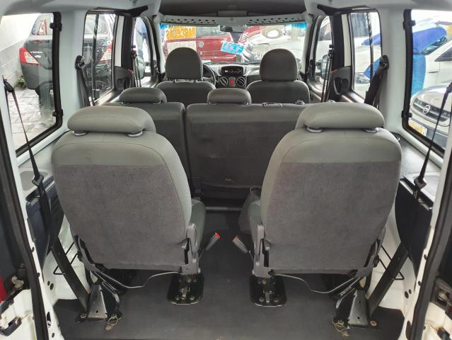 Fiat Doblò Doblò Essence 1.8 7L (Flex) - Foto 8