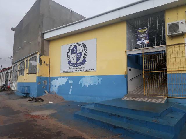 Vende-se ou alugua-se esse prédio em MANACAPURU, valor e combina com o proprietário - Foto 7