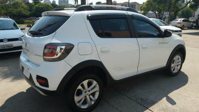 Sandero Stepway 1.6 2015 Branca - 04 Pneus Novos, Todas Revisões feitas na Concessionária - Foto 3