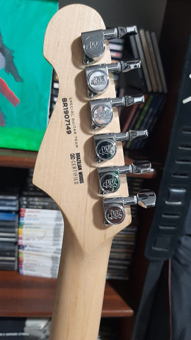Guitarra Stratocaster SGT CUSTOM - Foto 5