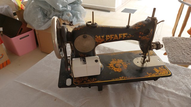 Máquina de costura PFFAF antiguidade