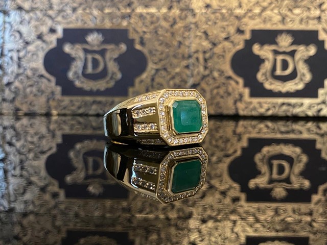 Anel Esmeralda e Diamantes em Ouro 18k  - Foto 5